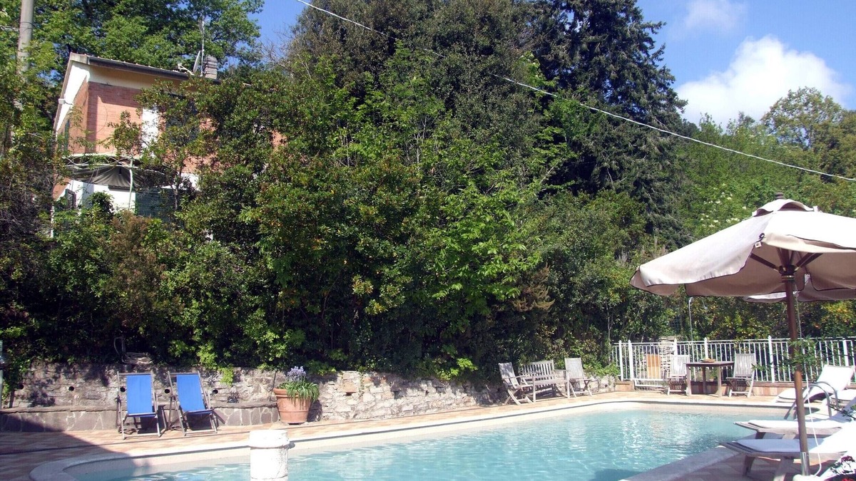 Val Canina Apartment | Spacious Flat with gazebo, barbecue, shared pool,Wi-Fi,quiet location.