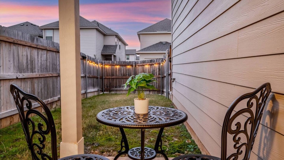 Fort Worth House | Spacious Fort Worth House Ideal for Relocations