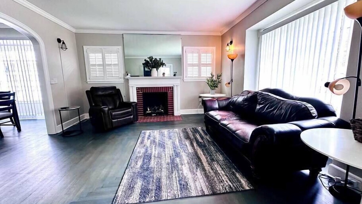 Stollings House | Spacious four-bedroom home