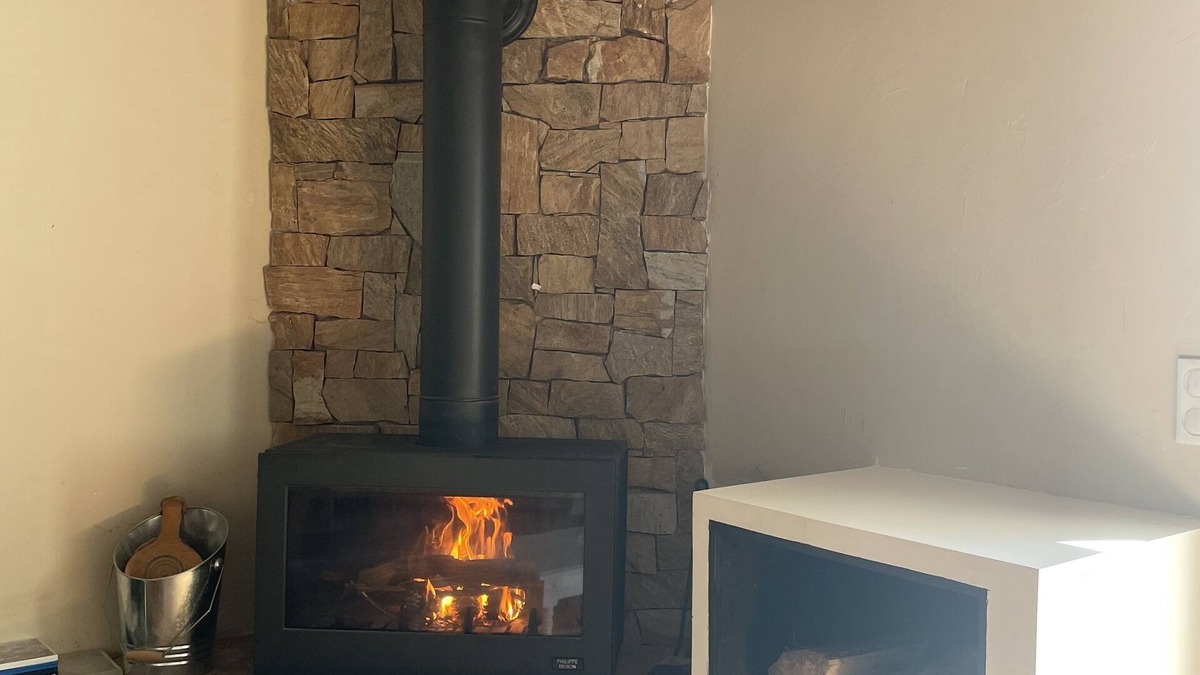 Les Clouzeaux Cottage | Spacious gite with SPA, pool table, table soccer and large garden