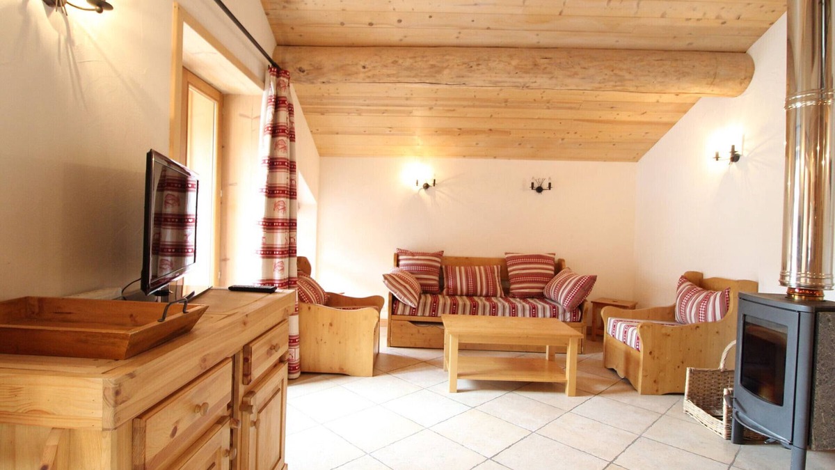 Val Cenis Apartment | Spacious 10-Person Duplex Apartment in Heart of Lanslebourg, Val-Cenis