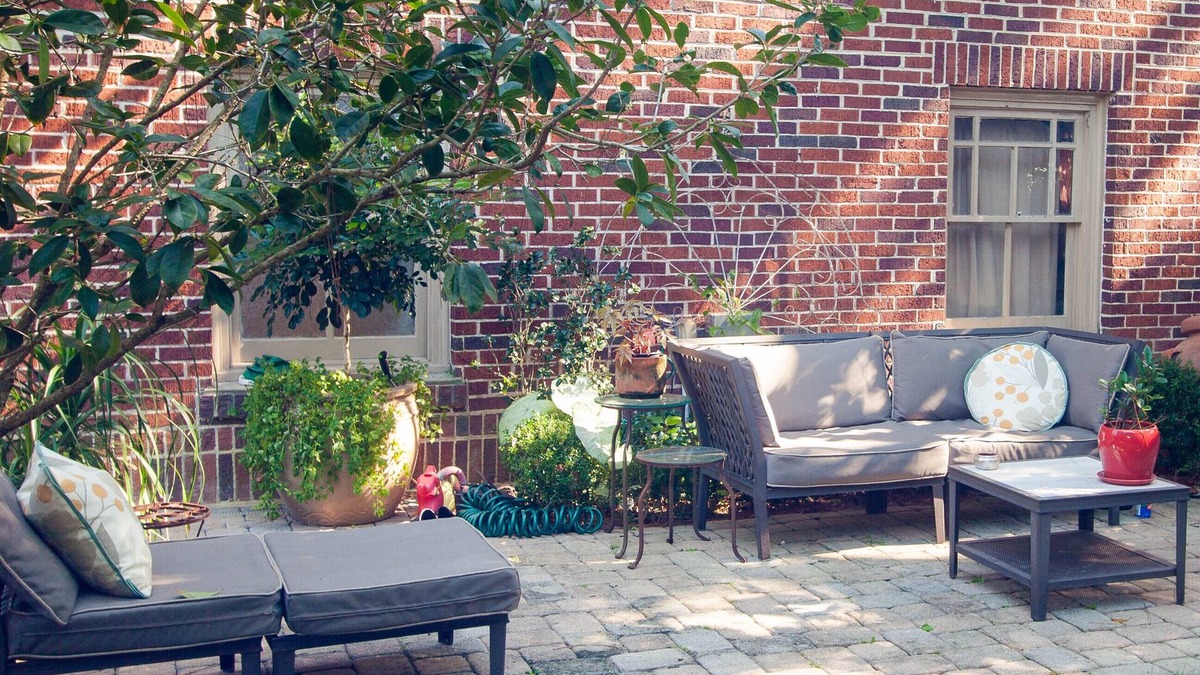 Audubon Apartment | Spacious garden apartment near Tulane and many amazing restaurants and shops