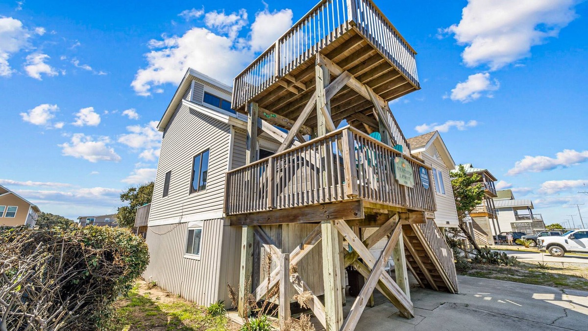Kill Devil Hills House | Spacious Getaway with Ocean Views, and Game Area