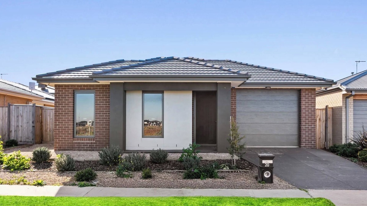 Mambourin House | Spacious Getaway Near Werribee – Relax & Unwind