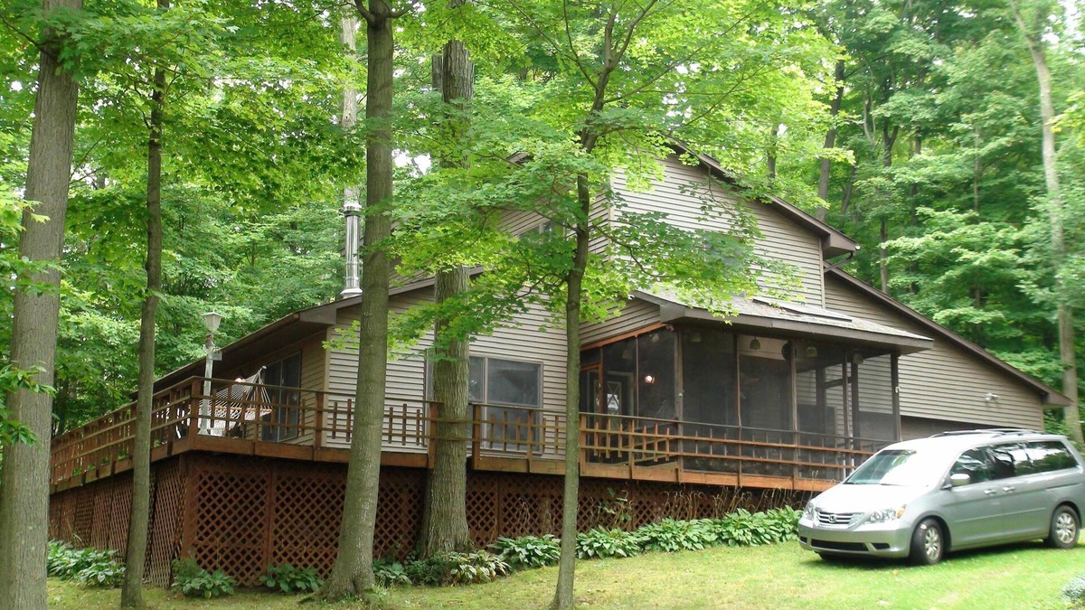 Lake Ariel House | Spacious getaway on Lake Henry. .