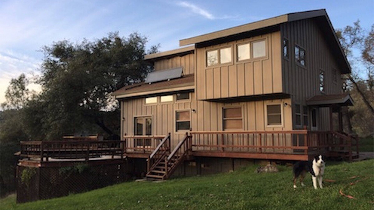 Penn Valley House | Spacious Gold Country Retreat - Peaceful & Private, River View, Mid-Term Stays