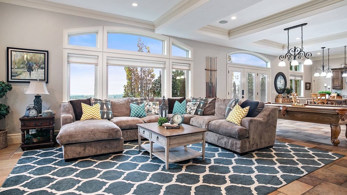 Cedar Hills Apartment | Spacious Ground Level Basement w/ Breathtaking Views of Utah Valley, Pool Table, Free Ski Rental