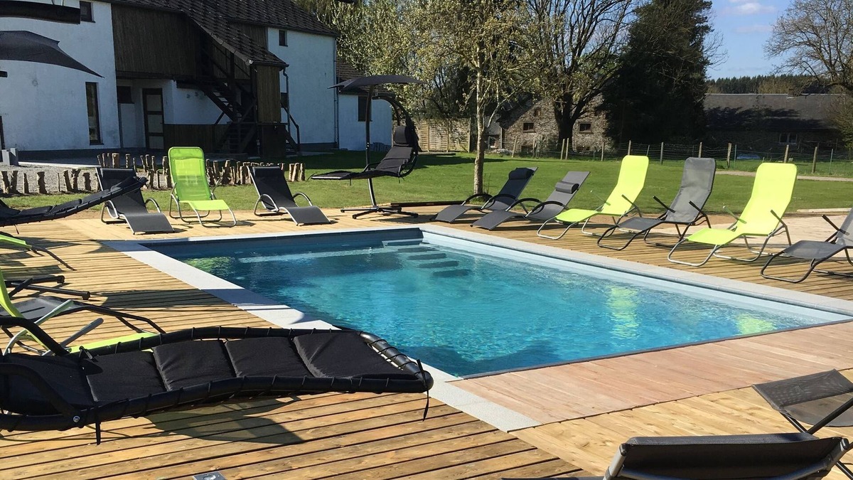 Beausaint House | Spacious Holiday Home La Roche-en-Ardenne withPool