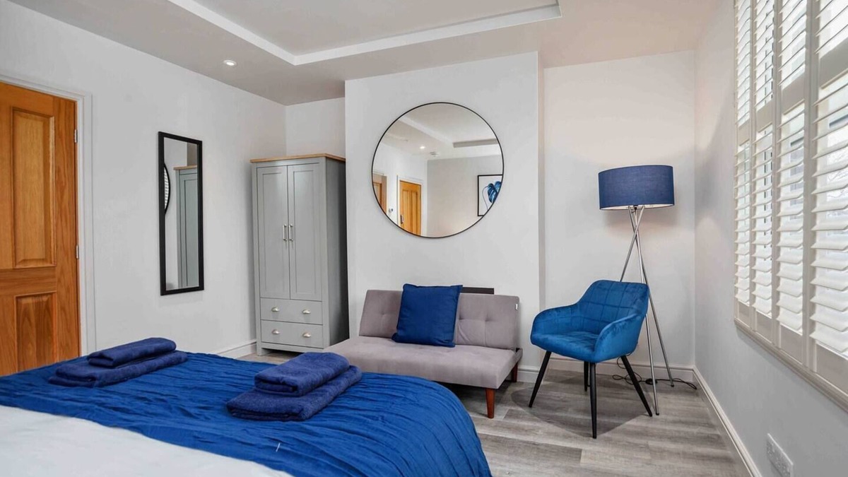 Woodseats House | Spacious, High Spec & Modern