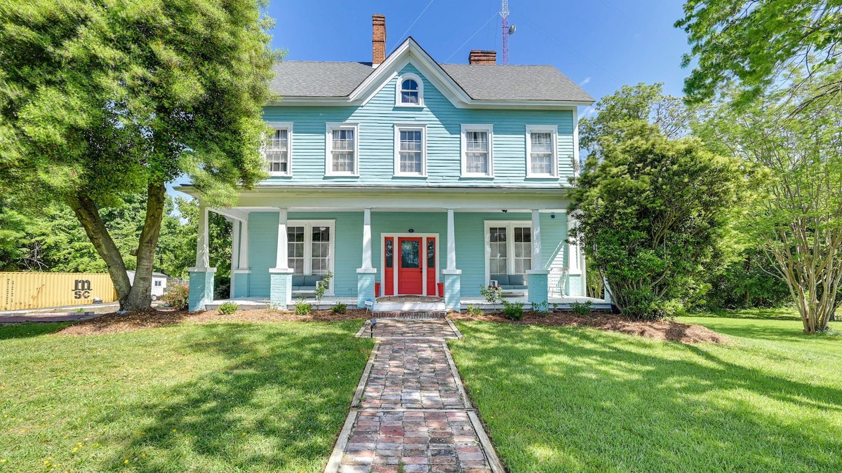 High Point House | Spacious Historic Home w/Yard & Deck!