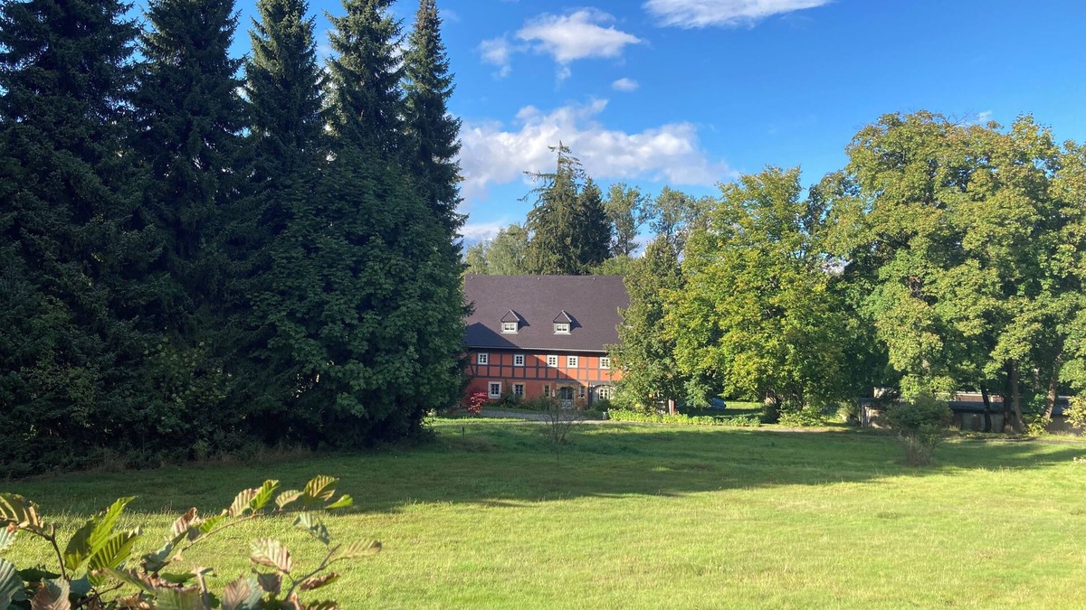 Jonsdorf House | Spacious historical house for 12 guests