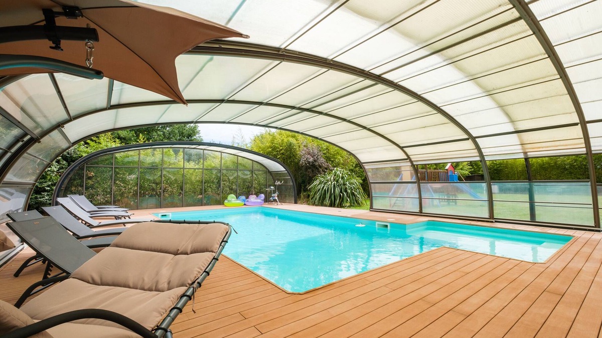 Chateau-d'Olonne Villa | Spacious house with heated pool 7 minutes from the sea.
