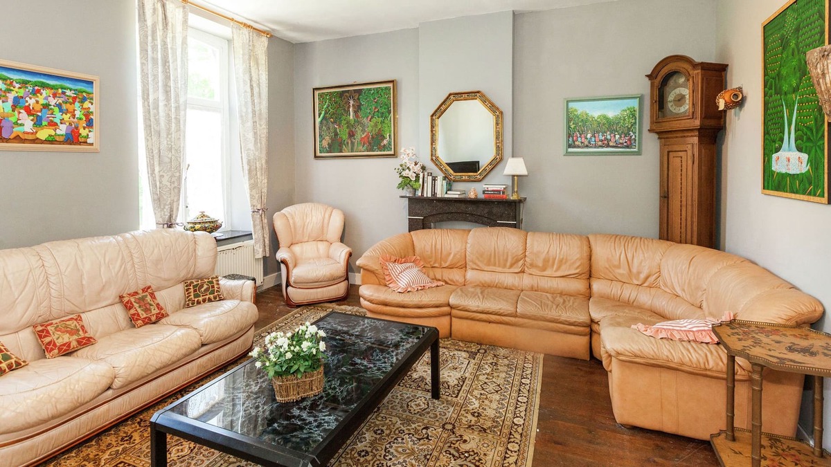 Comblain-la-tour House | Spacious Holiday Home with Garden, Garden Furniture and BBQ