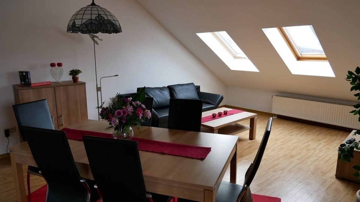Nordheim a. Main Apartment | Spacious holiday home (100sqm) in the attic with a view of the vineyards