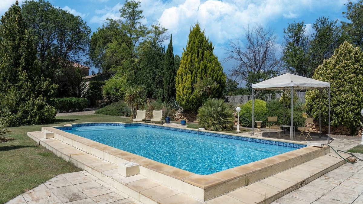 Puisserguier House | Spacious holiday home with private pool and park