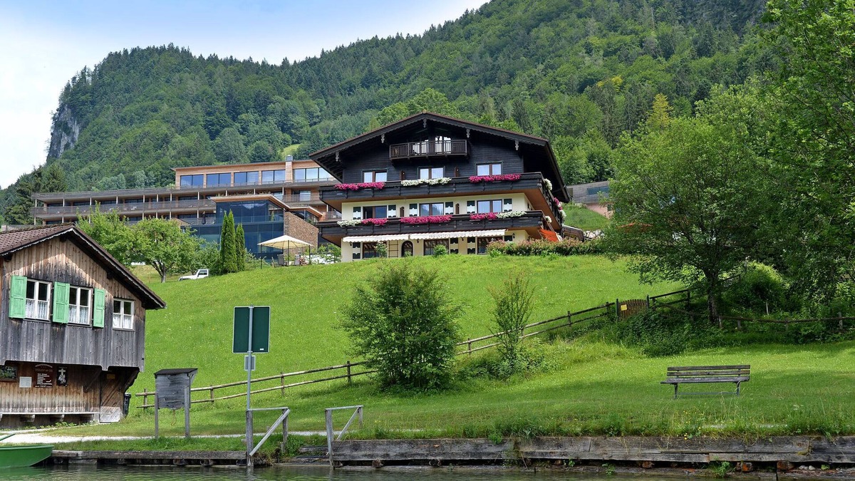 Kufstein Apartment | Spacious Holiday Home with a view of Thiersee