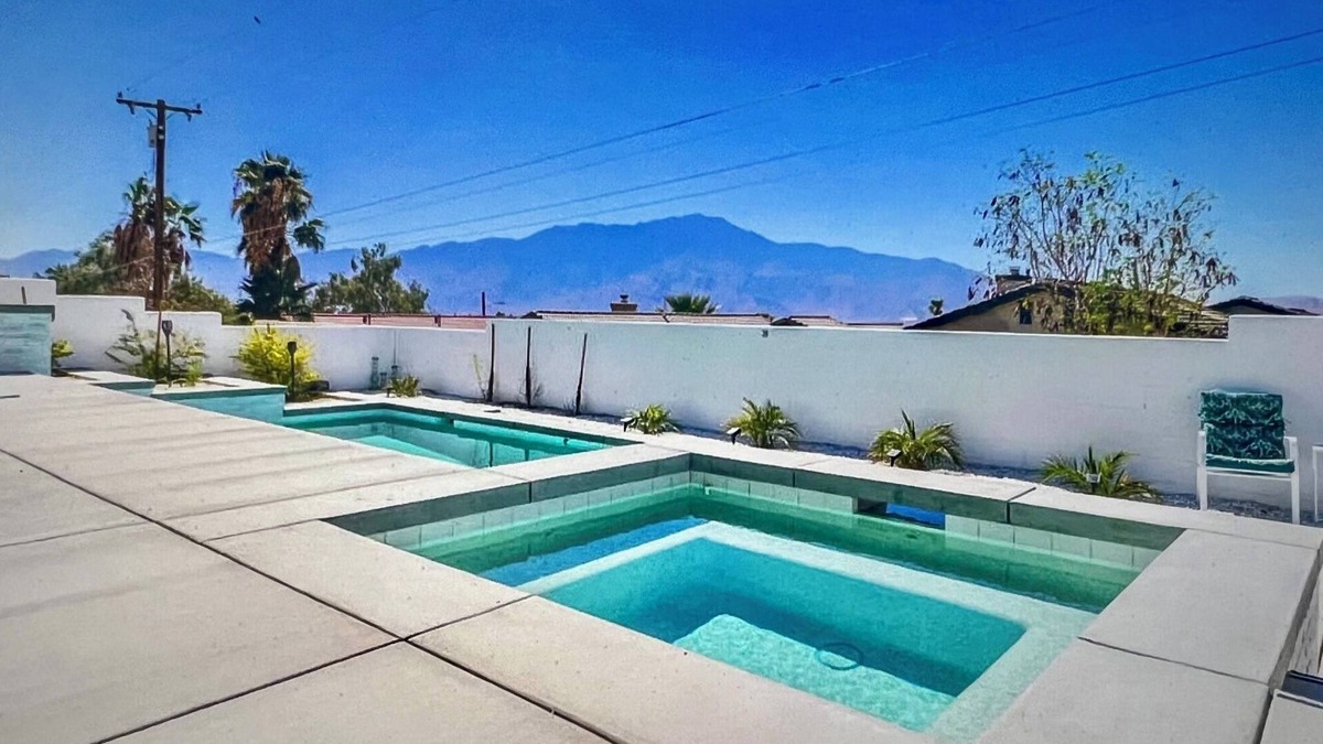 Desert Hot Springs House | Spacious Home Stunning Sunset & Mountain Views Private Pool & Spa Family Fun