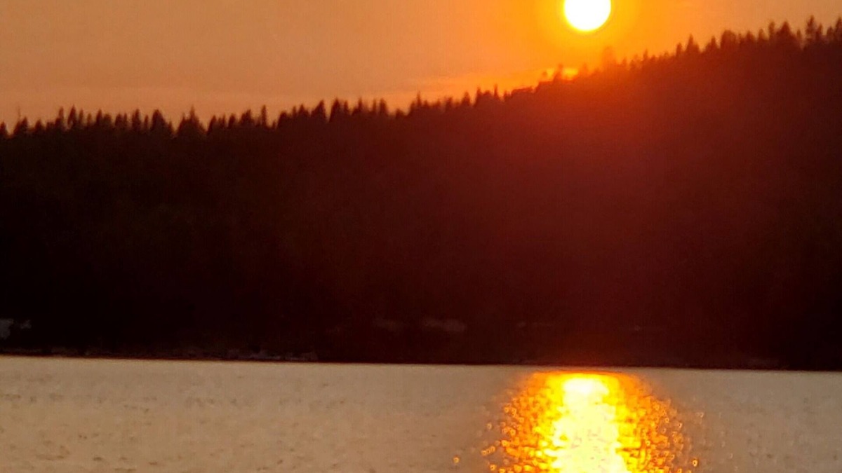 Nordman House | Spacious home -5 minute walk to beautiful Priest Lake