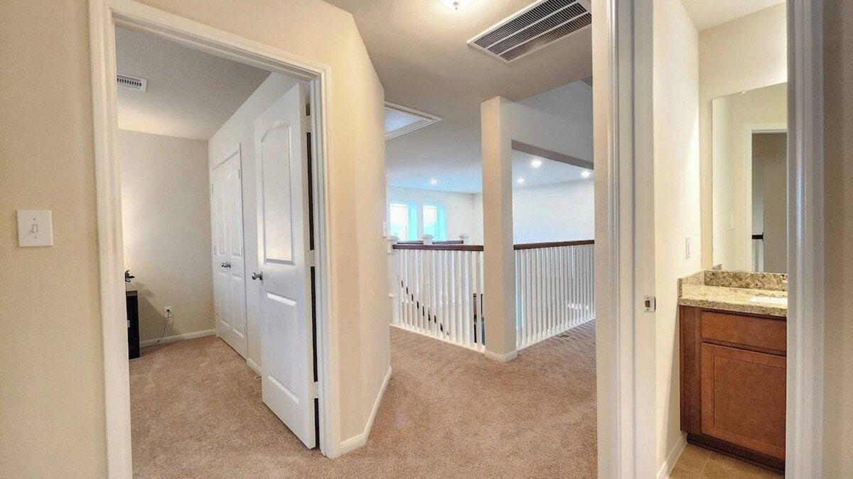 Baytown House | Spacious Home in Baytown Family /Friends & Workers