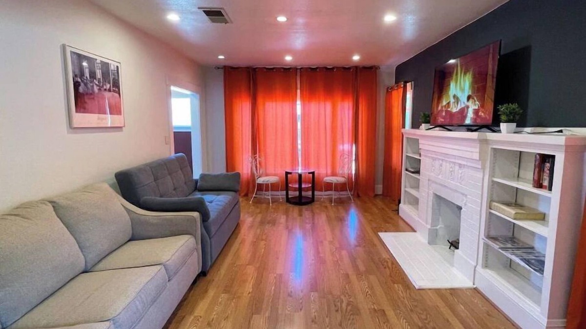 Broadmoor House | Spacious Home near Downtown San Leandro
