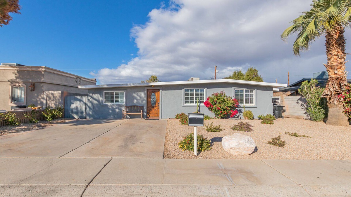 Paradise Valley Village House | Spacious home. Perfect for large groups family friendly 5 bed/3 bath n