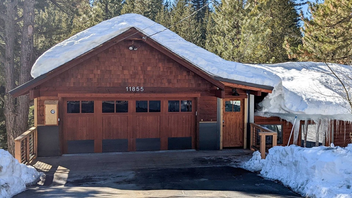 Truckee House | Spacious home with private hot tub & game room - near skiing, hiking, biking