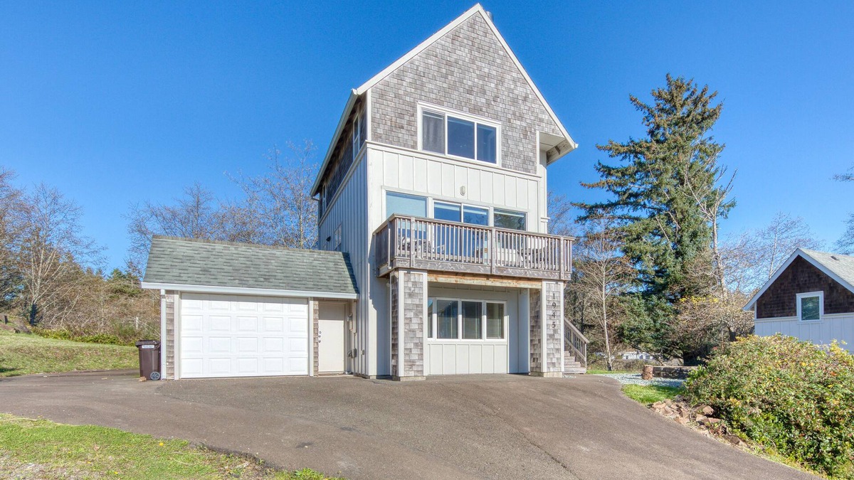 Netarts House | Spacious, Homey Dog-Friendly House with Fireplace and Beach and Ocean Views