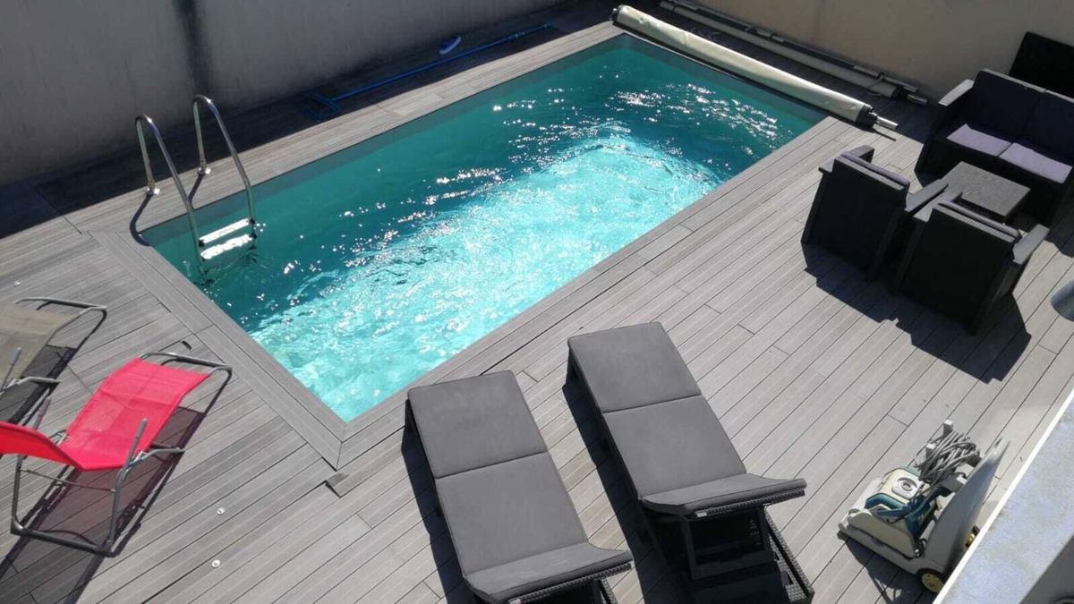 Quartier des Boucholeurs House | Spacious house with swimming pool 300 m from the beach