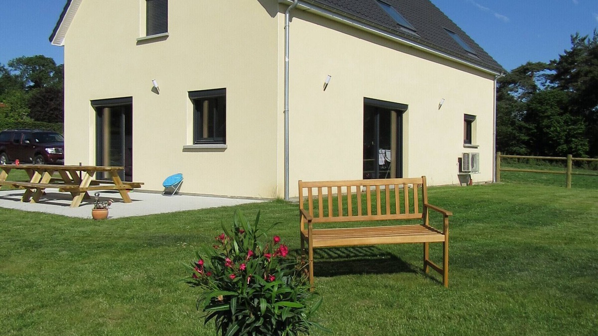 Longueil Cottage | spacious house 5 bedrooms, quiet, comfortable - 3 km from the beach
