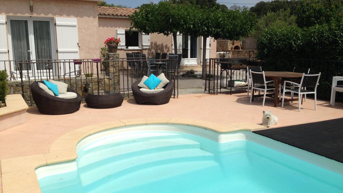L'Ile-Rousse Villa | Spacious house, quiet, shaded, air-conditioned, private pool, sea and mountain views
