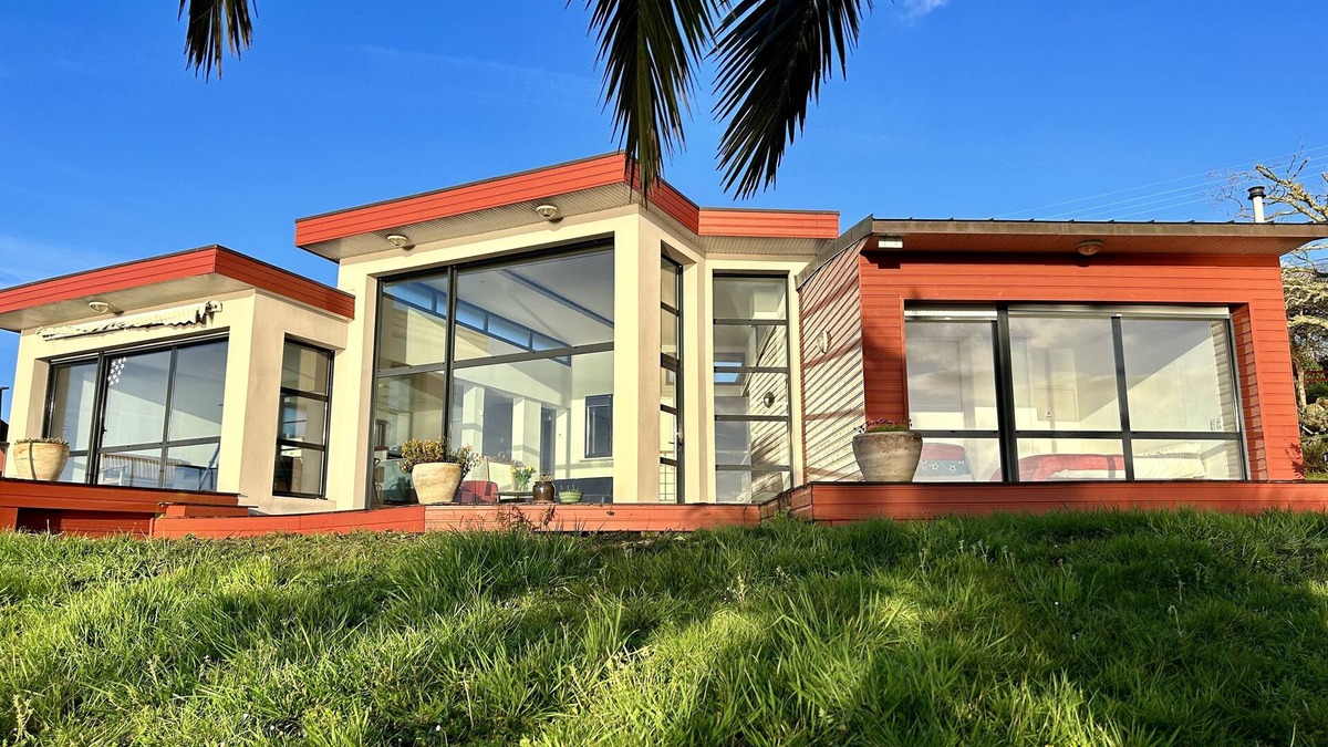Roscanvel House | Spacious house with breathtaking sea views