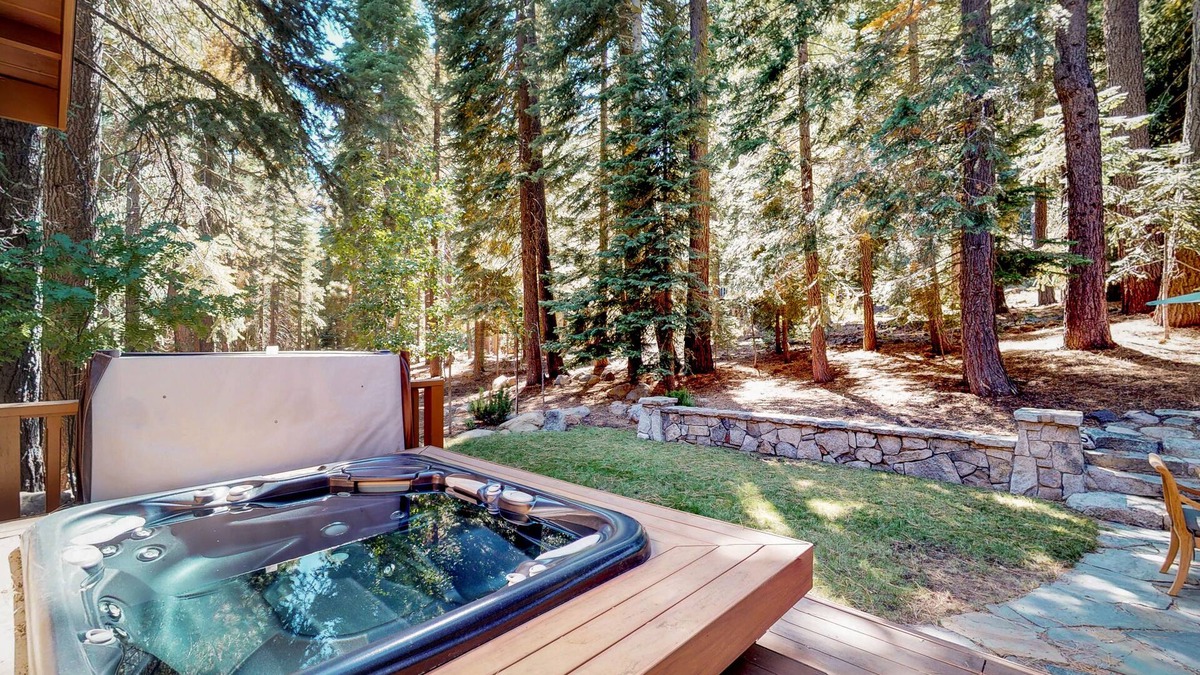 Truckee House | Spacious house with private hot tub