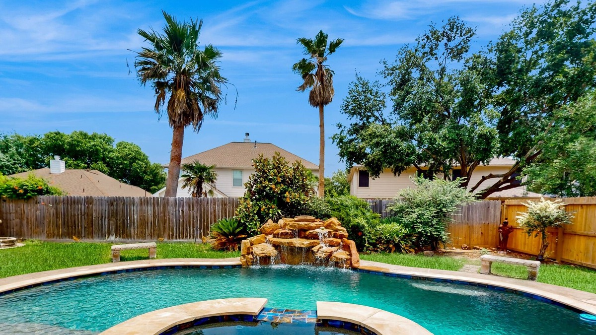 Cinco Ranch House | Spacious house with private pool & Movie room