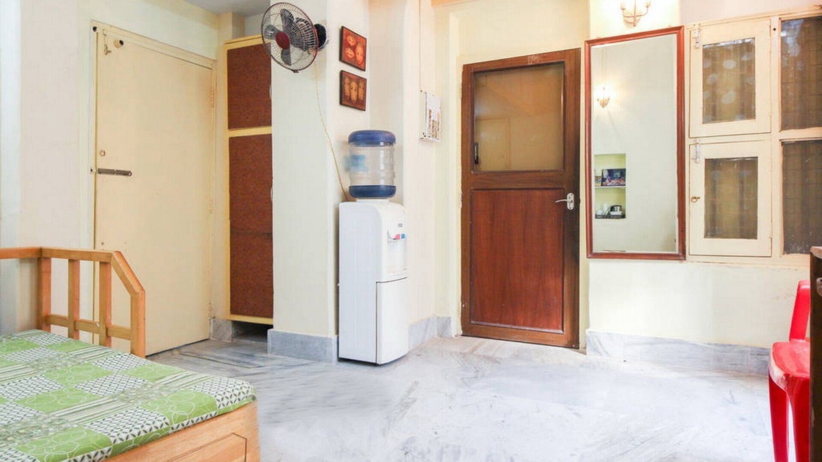 Ballygunge House | Spacious, Incredible Amenities, Superb Location, Safe /Posh Neighbourhood