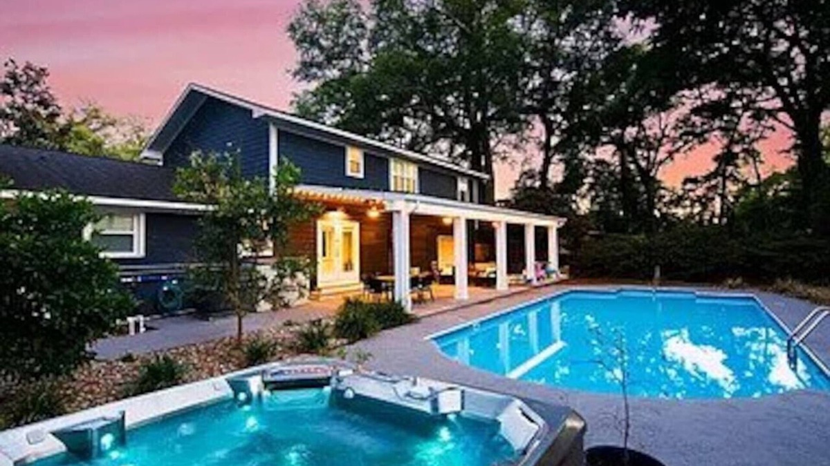 Charleston House | Spacious James Island 4br/3.5ba House with Pool!