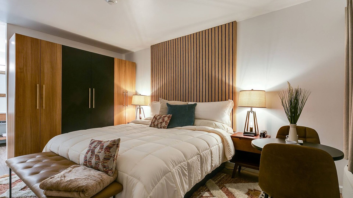 San Angelo Hotel | Spacious King Room with Modern Comforts – Ideal for Relaxing Getaways!