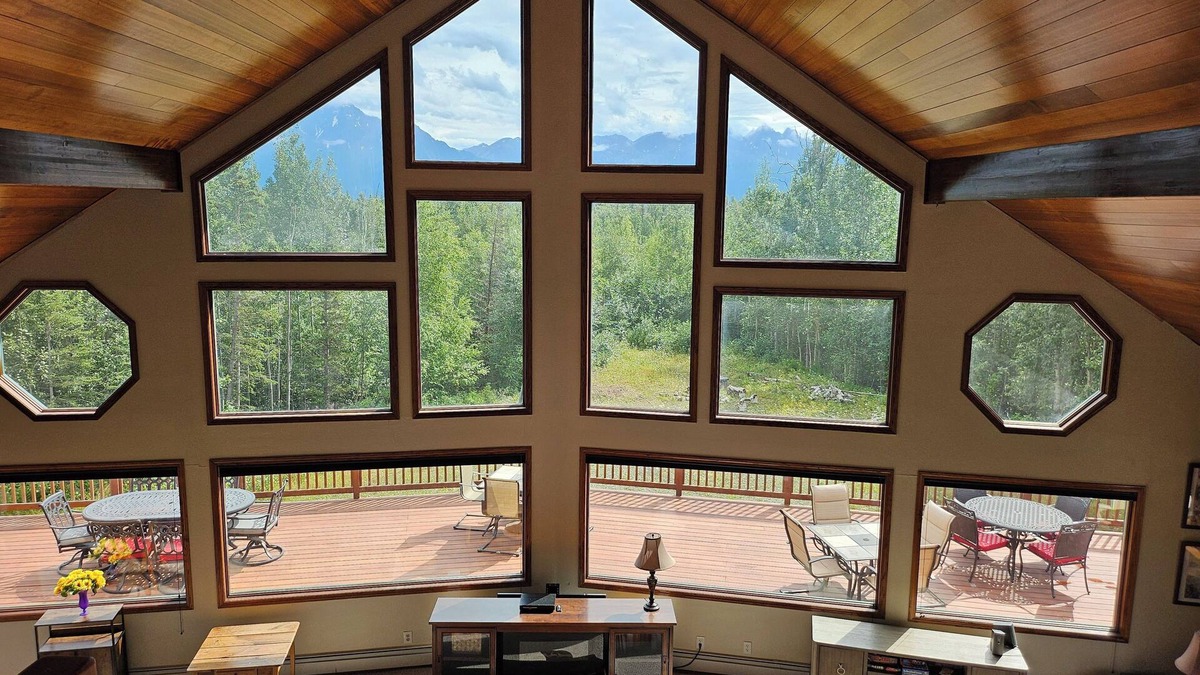 Gateway Cabin | Spacious Lodge in Charming Palmer with Incredible Mountain Views