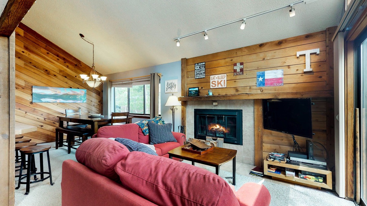 Wildernest House | Spacious lodge-style duplex with private hot tub - near hiking, skiing, & more