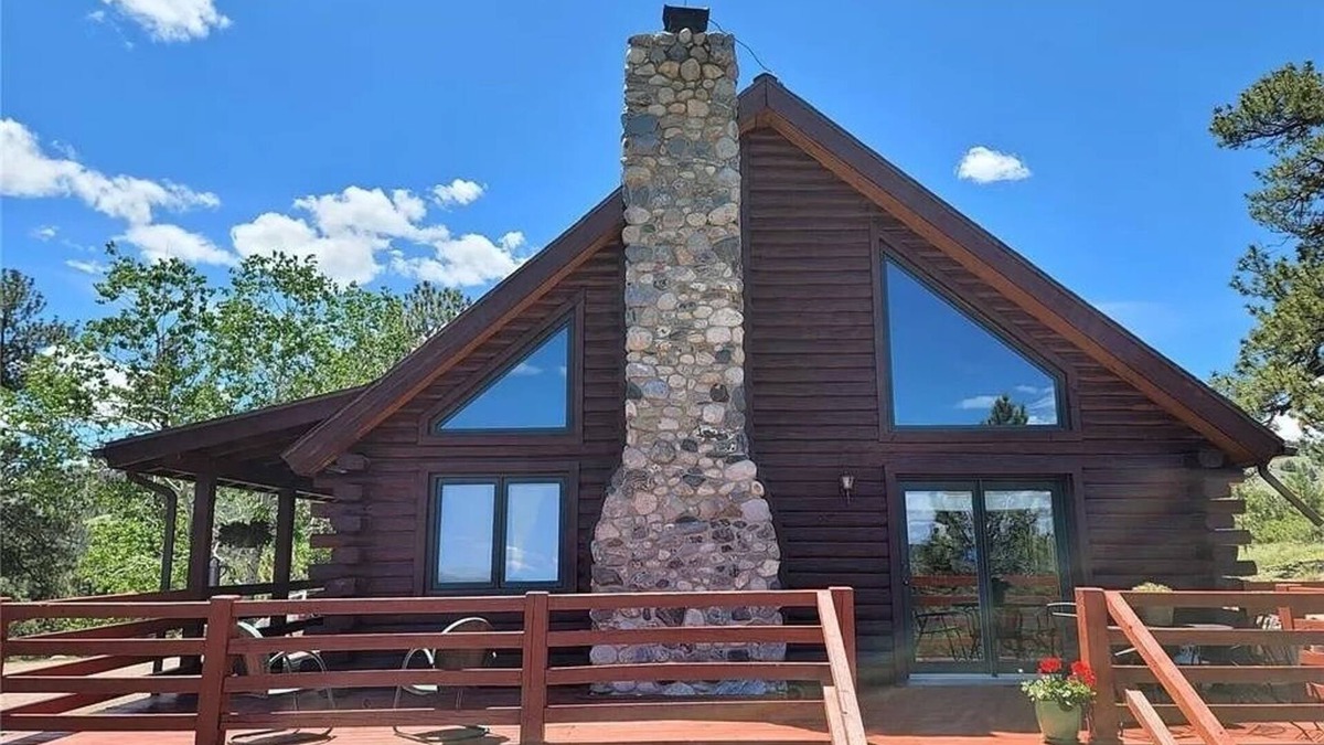 Park County House | Spacious Log Cabin with Expansive Mountain Vistas, National Forest