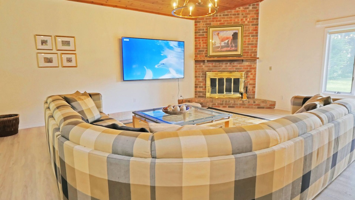 Fellowship House | Spacious & Lovely 4-BR Home Minutes to WEC, HITS