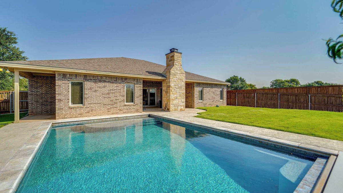 Lubbock House | Spacious Lubbock Home w/Private Pool & Yard!