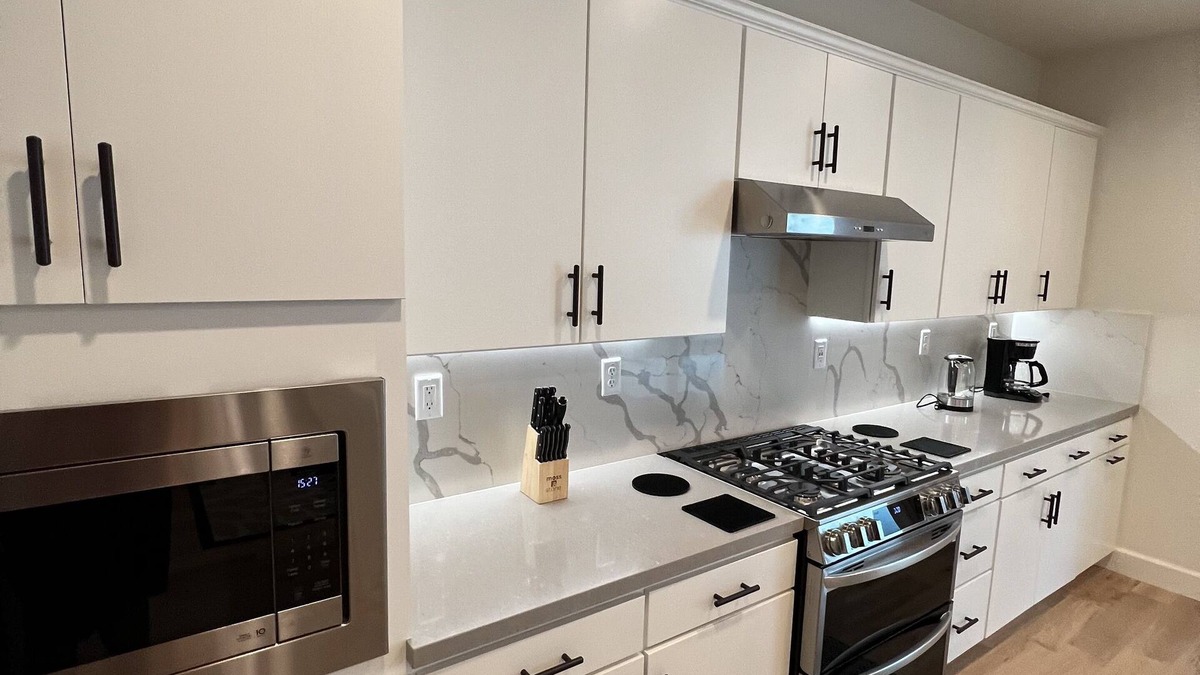 Tracy House | Spacious Lux Newly built Home nr Tracy Hills