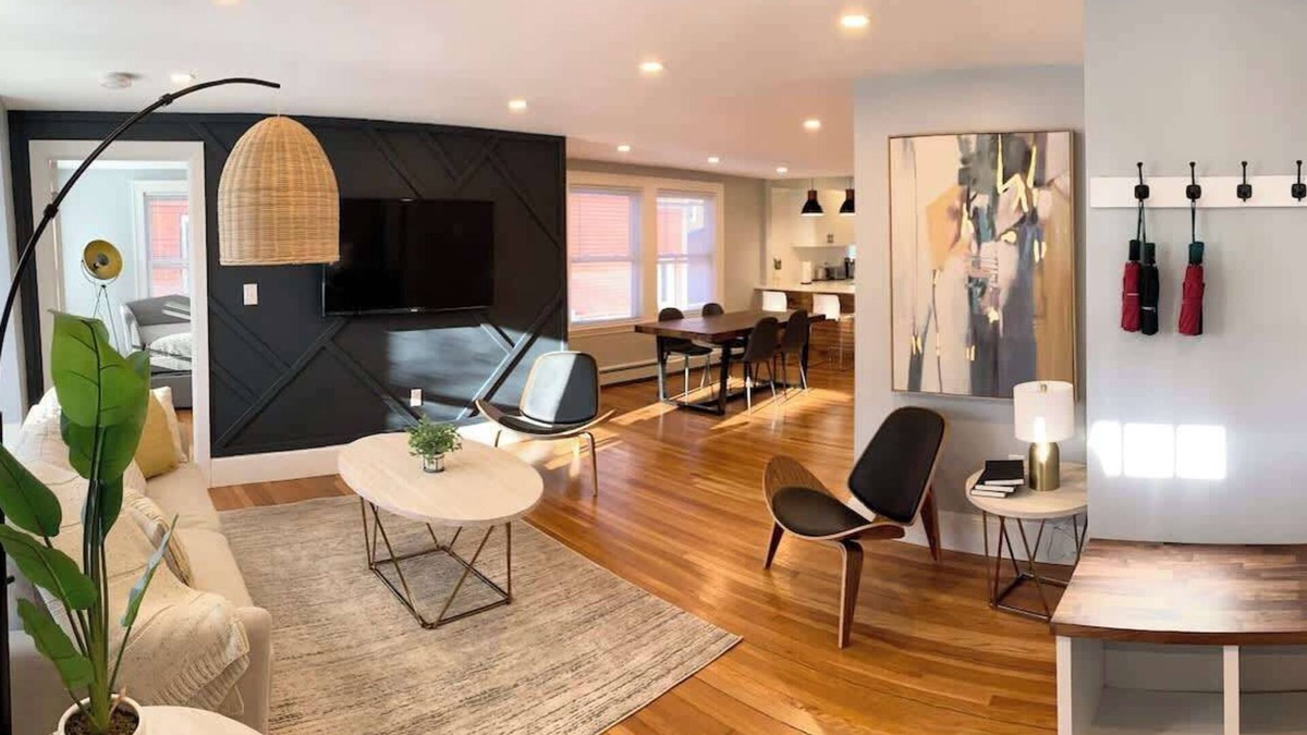 Arlington Condo | Spacious Luxury 3 BR, Spotless, W/D, Parking