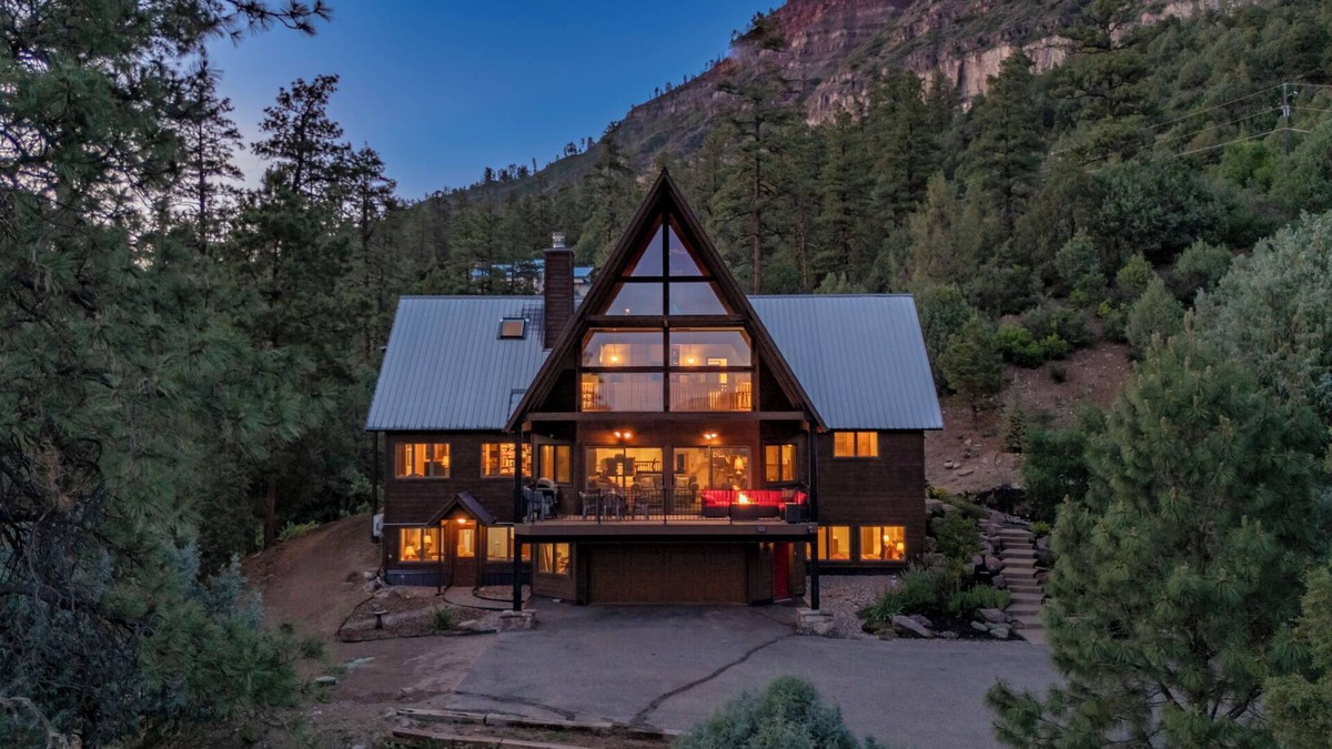 Hermosa House | Spacious Luxury Home Close to Downtown and Ski, Private Hot Tub, Amazing Views