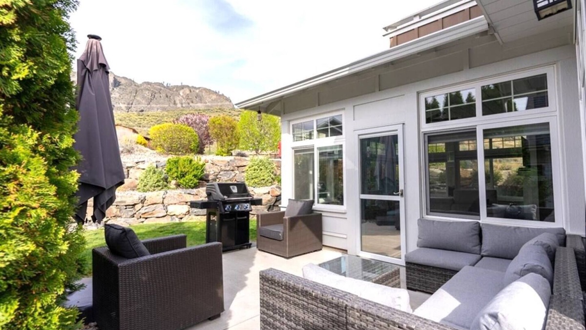 Okanagan-Similkameen House | Spacious Luxury in The Meadows – Perfect for Families & Groups!