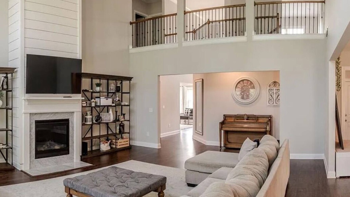 Cumming House | Spacious Luxury Retreat – 6BR/5BA in Cumming, GA