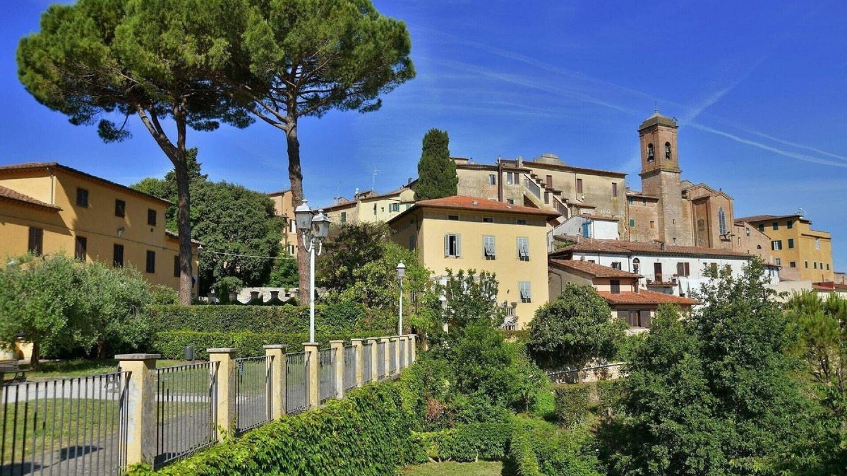 Lari Apartment | Spacious Mansion, Casciana