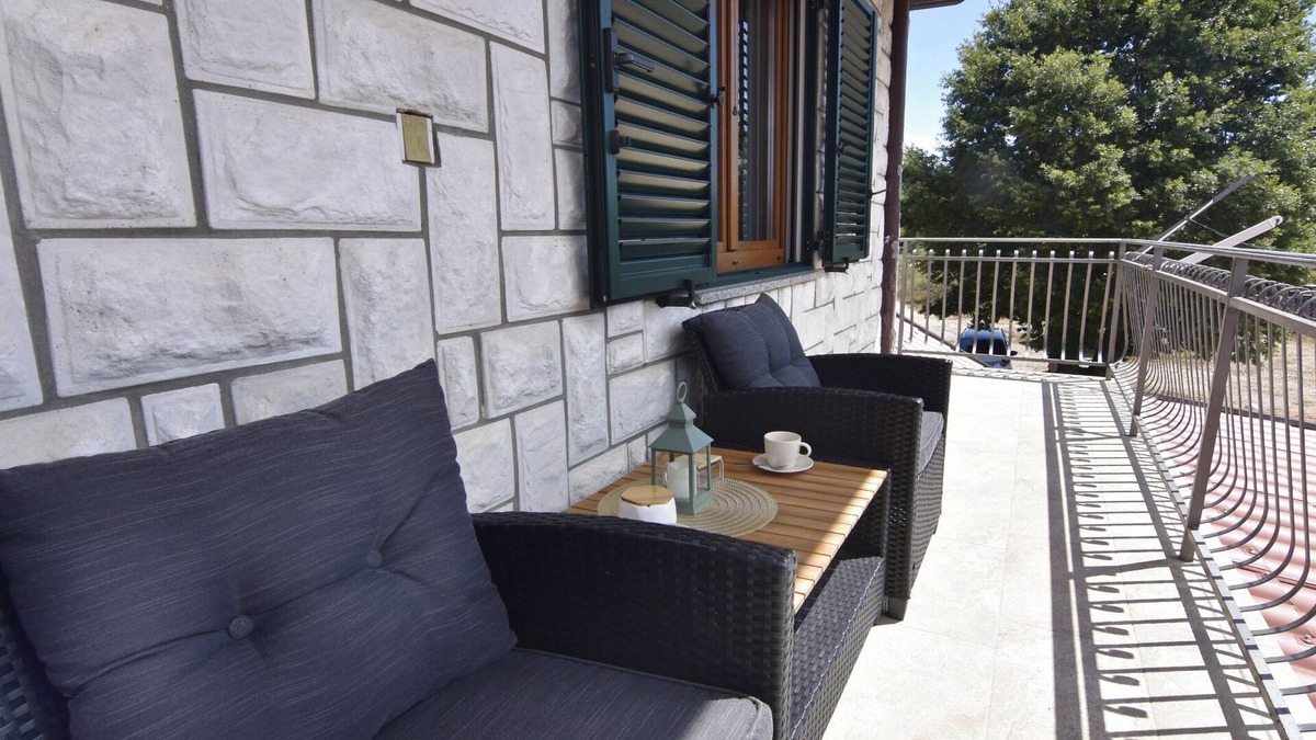 Radini Apartment | Spacious Maria apartment in quiet village near Umag