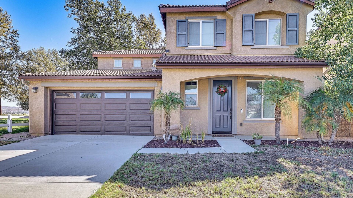 Sun City House | Spacious Menifee Home w/Patio, 9 Mi to Lake!