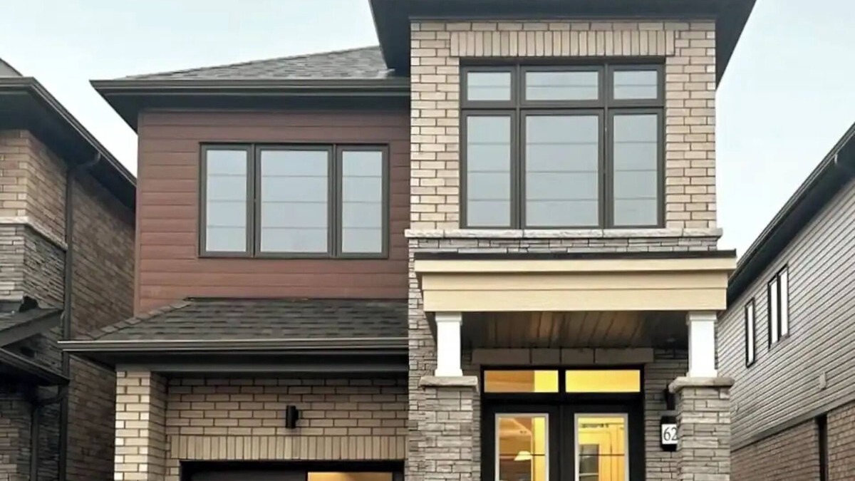 County of Brant House | Spacious & Modern 4 BR House